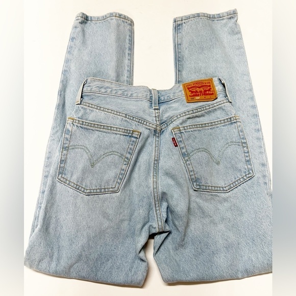 Levis Womens 501 Light Wash Floral Patch Distressed Mid Rise Denim Jeans Size 24 - Picture 4 of 10